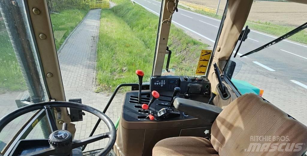 John Deere 6800 Traktoriai