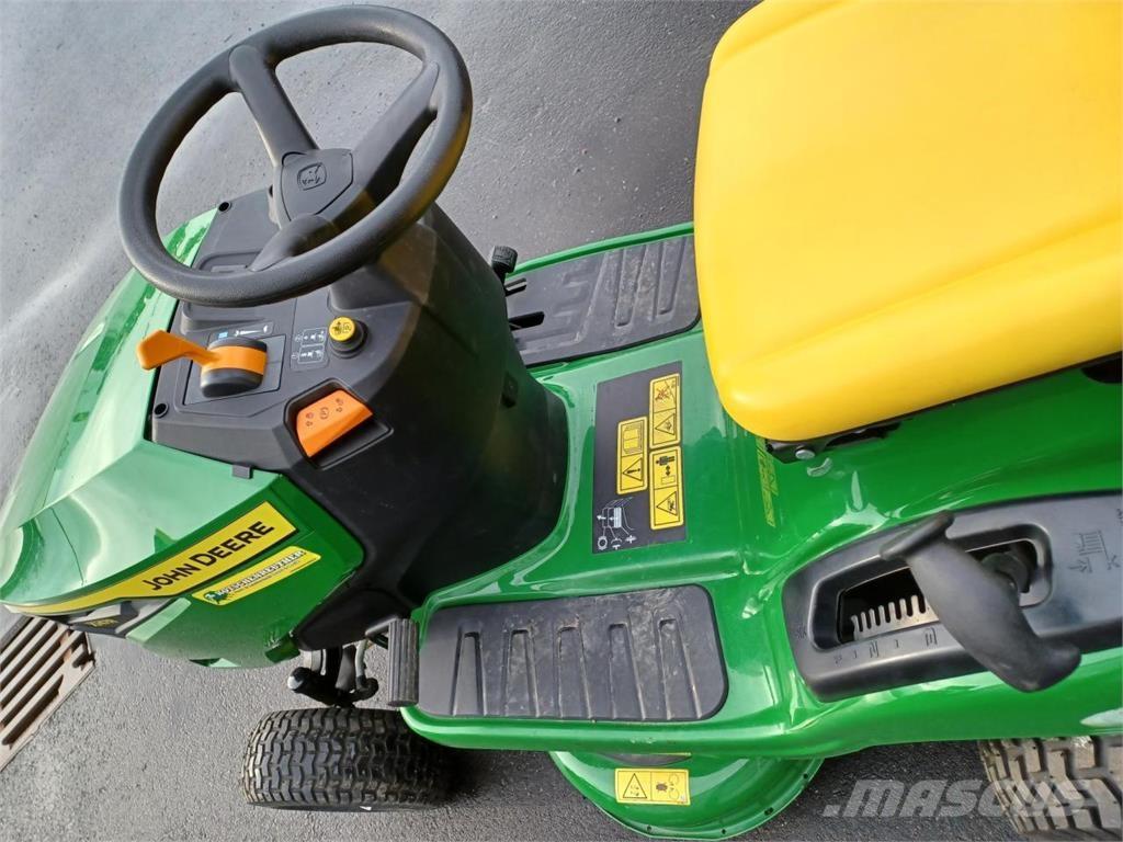 John Deere X147R Golfo laukų šienapjovės