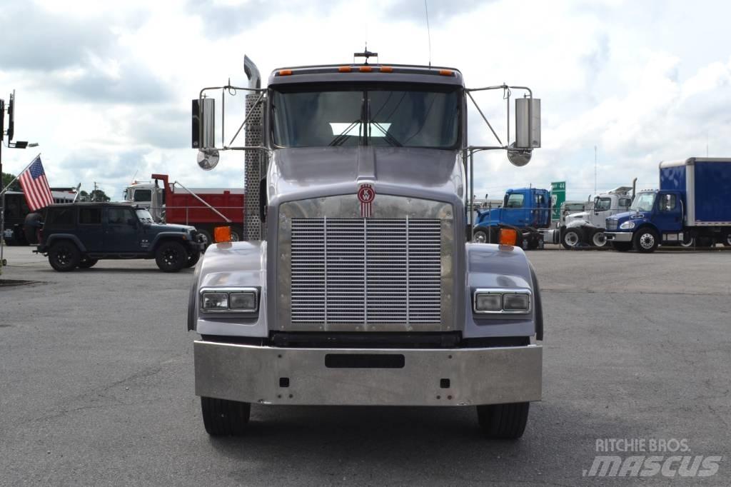 Kenworth T 800 Naudoti vilkikai