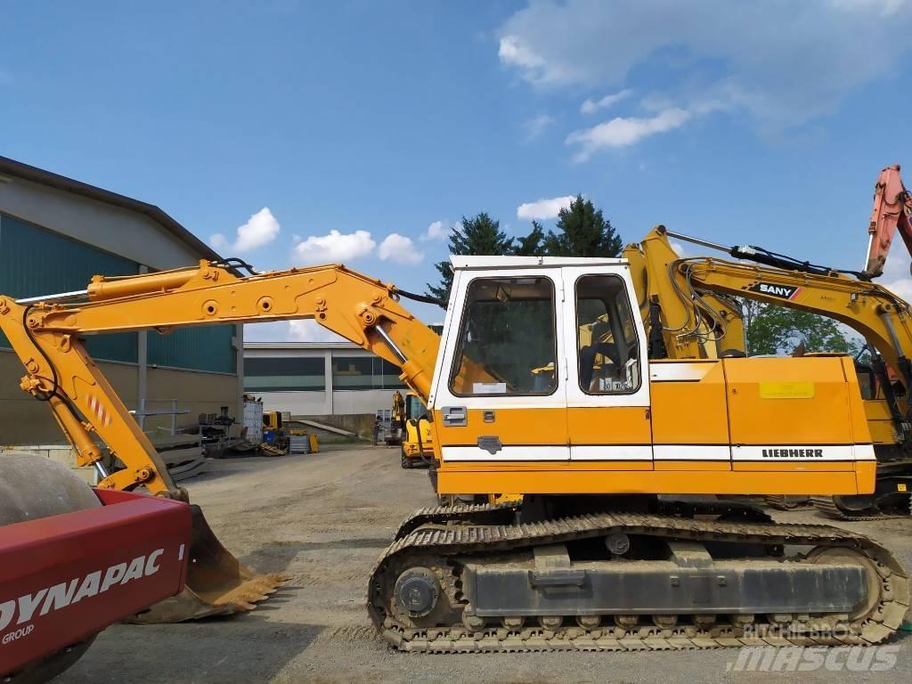 Liebherr 902 Vikšriniai ekskavatoriai