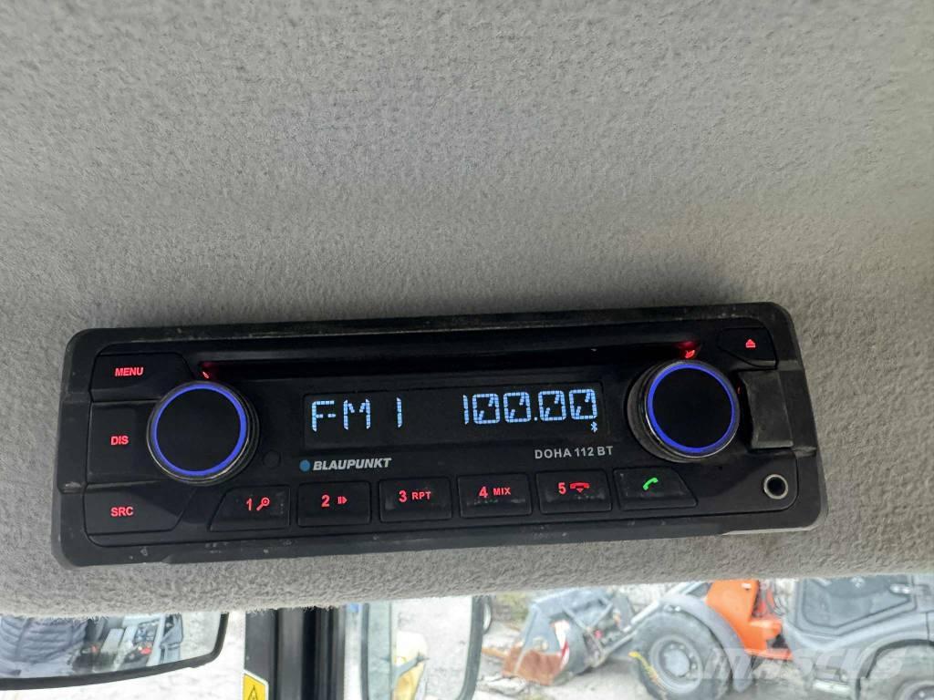 CAT 907 M Naudoti ratiniai krautuvai