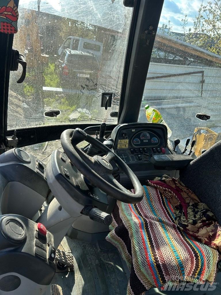 CAT 422 E Ekskavatoriniai krautuvai