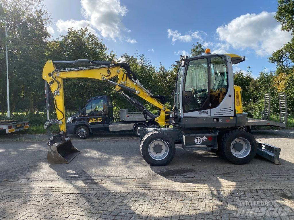 Wacker Neuson EW65 Ratiniai ekskavatoriai