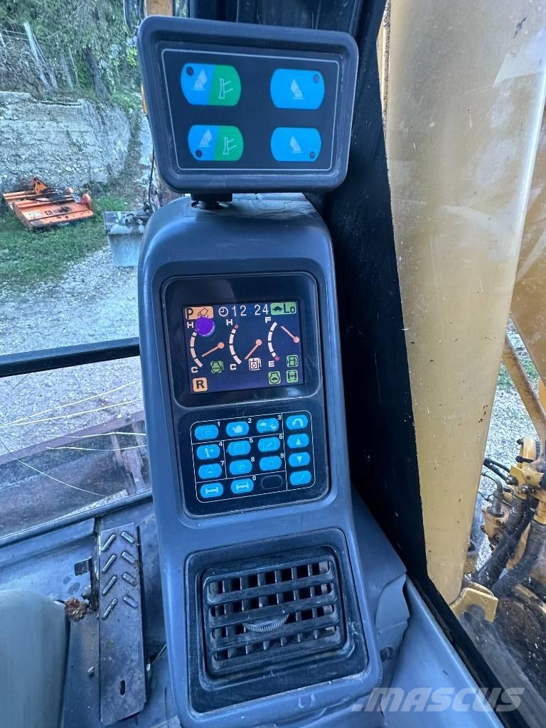 Komatsu PW 160-7E0 Ratiniai ekskavatoriai