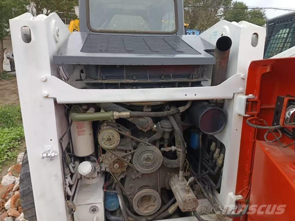 Bobcat S 590 Krautuvai su šoniniu pasukimu