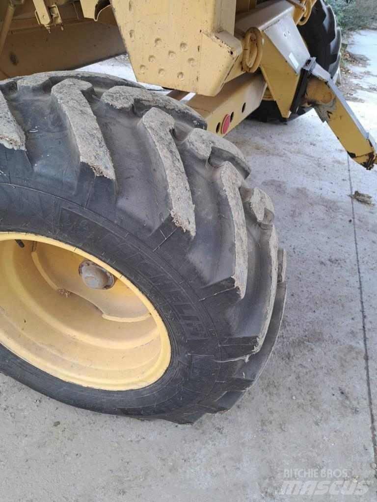 New Holland TX 66 Derliaus nuėmimo kombainai