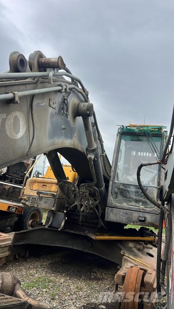Volvo EC 360 L Vikšrai, grandinės ir važiuoklės