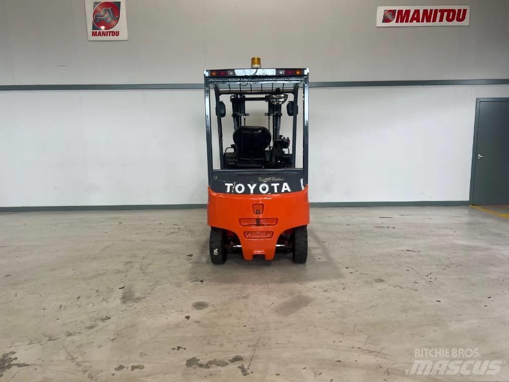 Toyota 8 FBMKT 25 Elektriniai šakiniai krautuvai