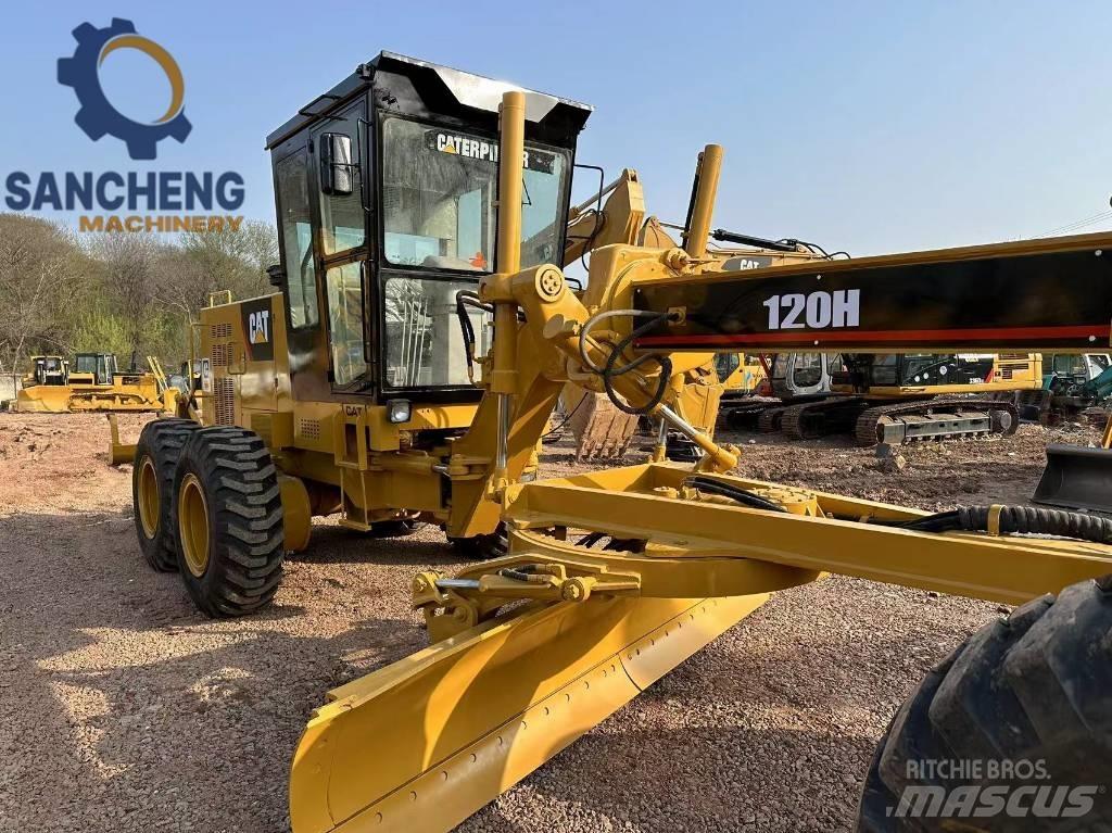 CAT 120 H Greideriai