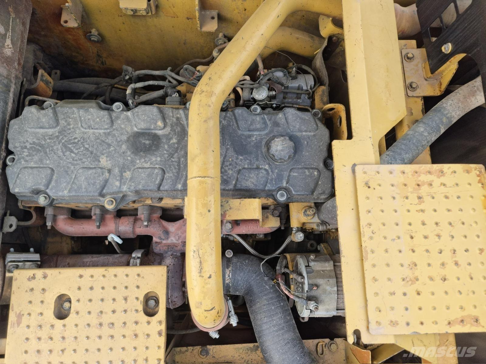 CAT 330 D L Vikšriniai ekskavatoriai