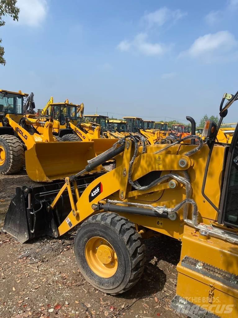 CAT 420 F Ekskavatoriniai krautuvai
