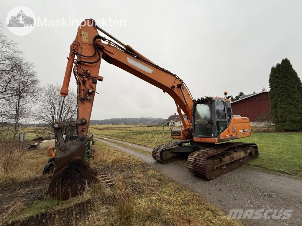 Doosan DX 225 LC Vikšriniai ekskavatoriai