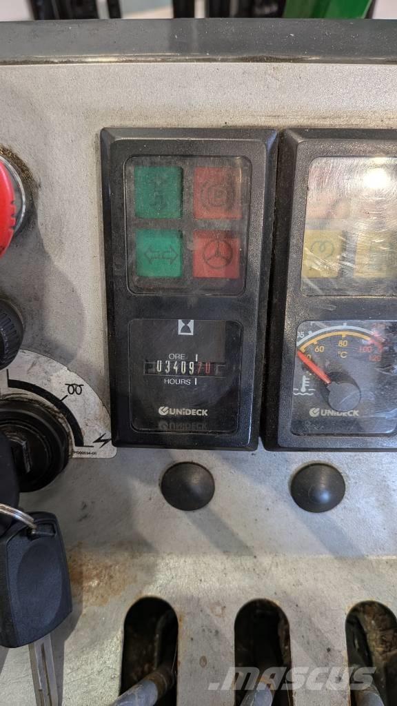 Combilift CB 3000 Šakiniai krautuvai su privažiavimu iš visų keturių pusių