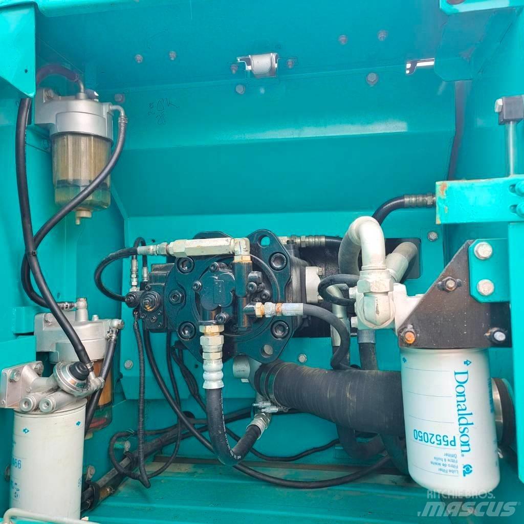 Kobelco SK 200 Vikšriniai ekskavatoriai