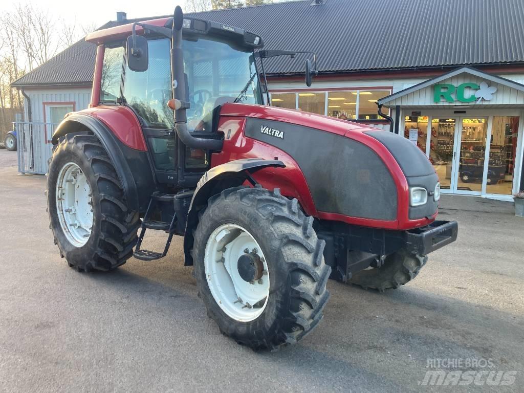 Valtra T 120 Traktoriai