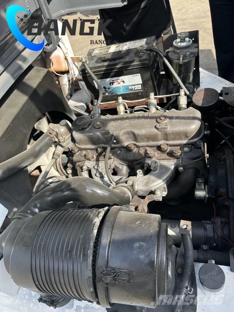 TCM FD30T3C Dyzeliniai krautuvai