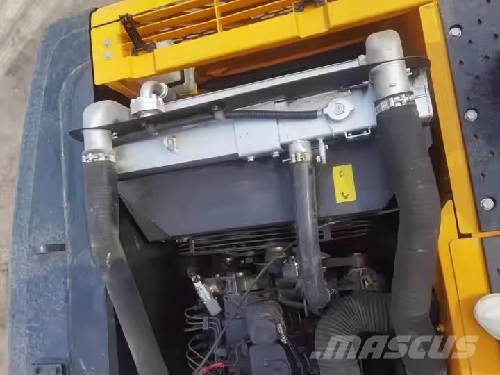 Hyundai 220LC-9S Vikšriniai ekskavatoriai