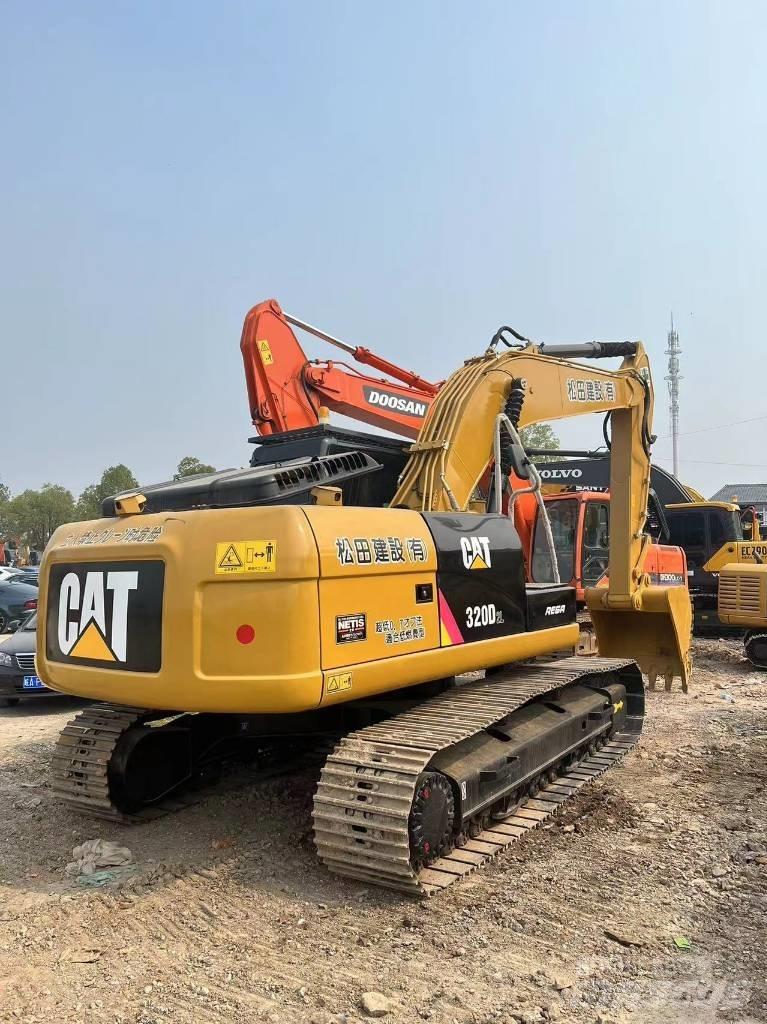 CAT 320 D Vikšriniai ekskavatoriai