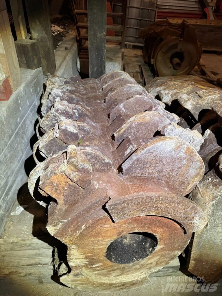 CBI 6400 forged drum Medienos smulkintuvai