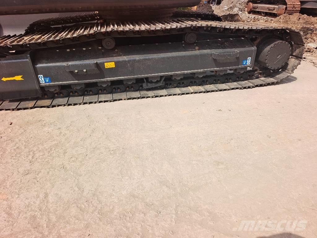 Hyundai 220LC-9S Vikšriniai ekskavatoriai