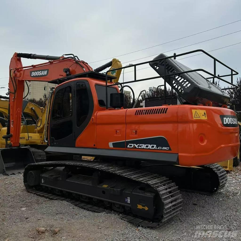 Doosan 300LC-9C Vikšriniai ekskavatoriai