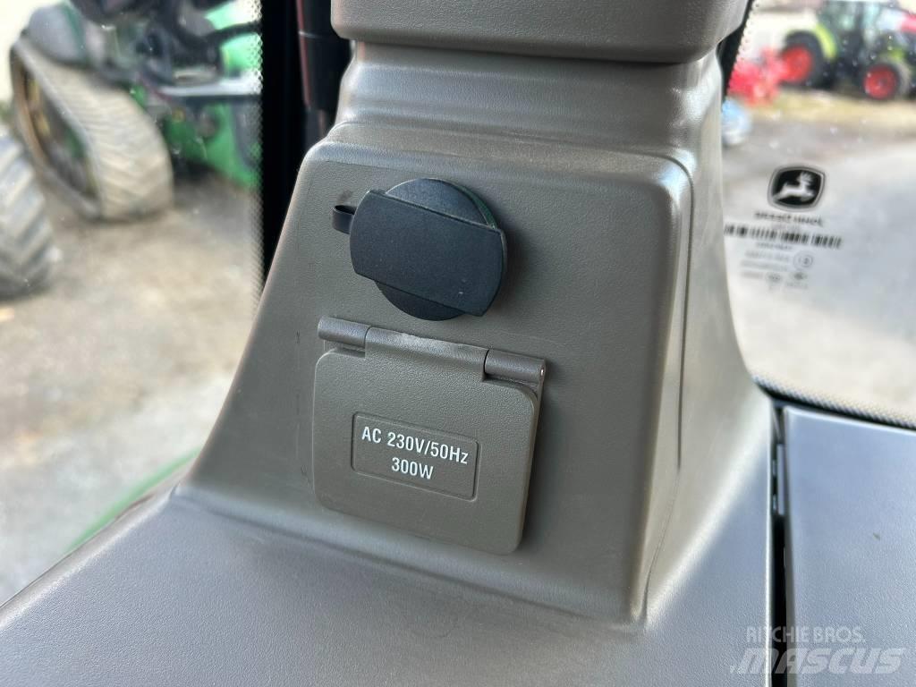 John Deere 8RX410 Traktoriai