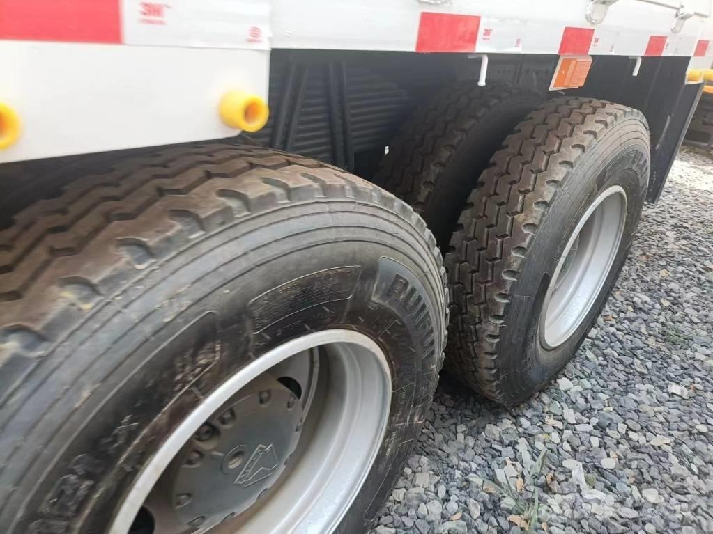 Howo 371 Gervės, keltuvai ir medžiagų kėlimo įranga