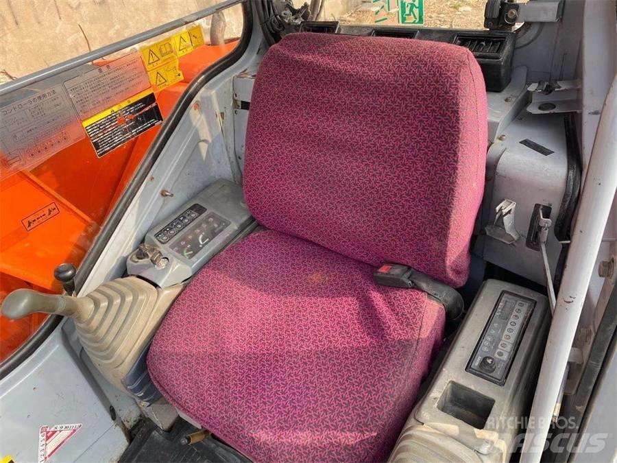 Hitachi EX75 Vikšriniai ekskavatoriai