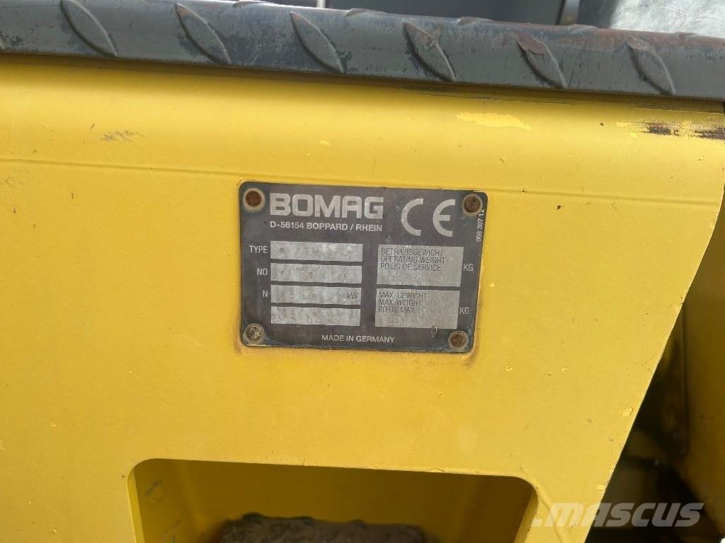 Bomag BW 120 AC-3 Porinių būgnų volai