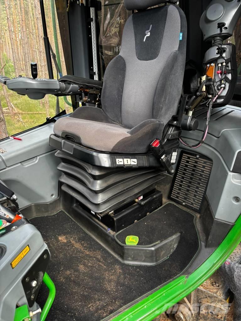 John Deere 1170 E Miško technika (Harvesteriai)