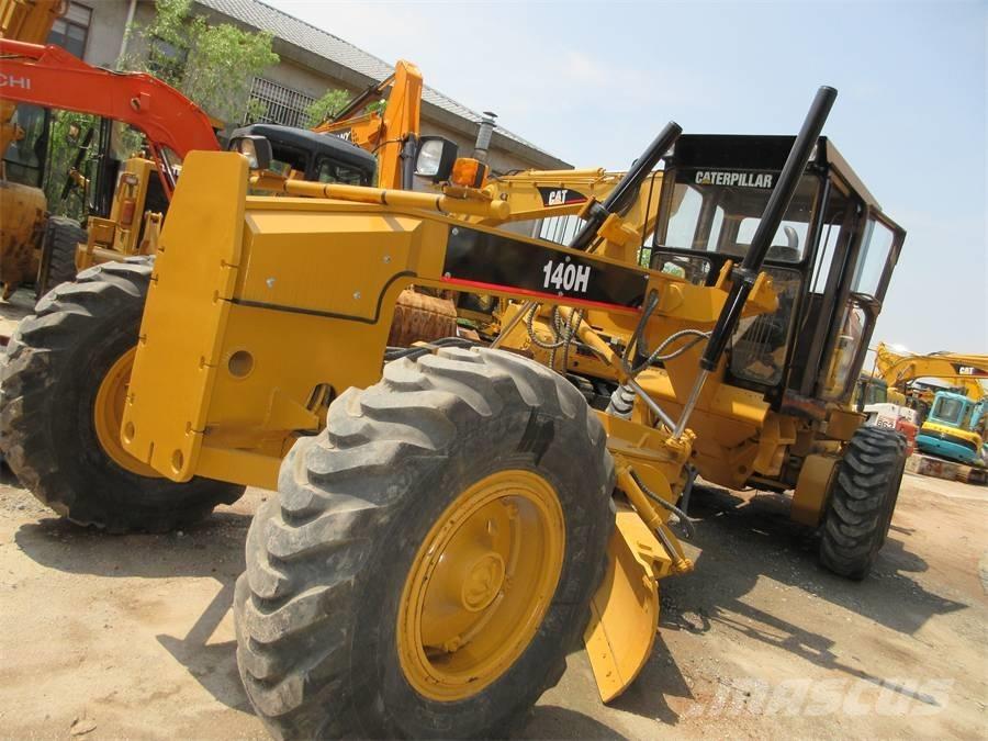 CAT 140 H Greideriai