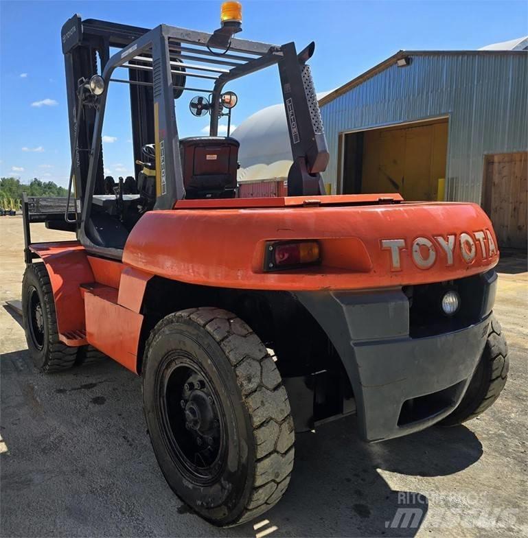 Toyota 605FD80 Šakiniai krautuvai - Kita