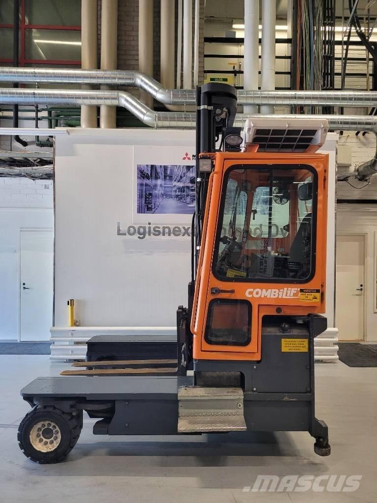 Combilift C 4000 Šakiniai krautuvai su privažiavimu iš visų keturių pusių