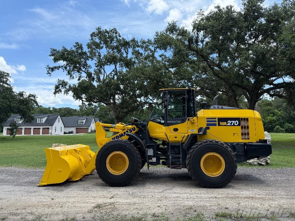 Komatsu WA 270-8 Naudoti ratiniai krautuvai