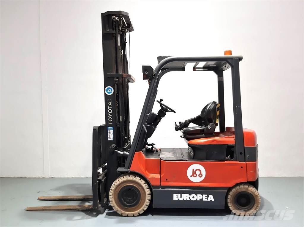 Toyota 7FBMF25 Elektriniai šakiniai krautuvai