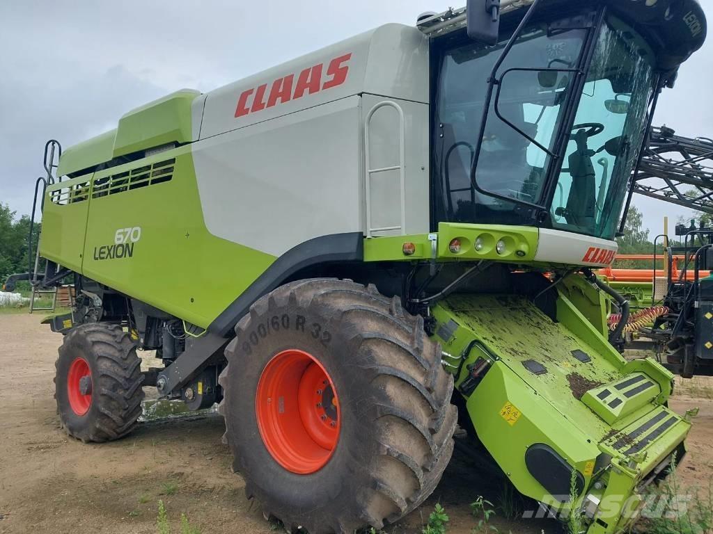 CLAAS Lexion 670 Derliaus nuėmimo kombainai