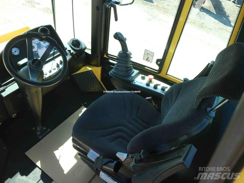 Bomag BW 213 D H-4 i Gruntiniai volai