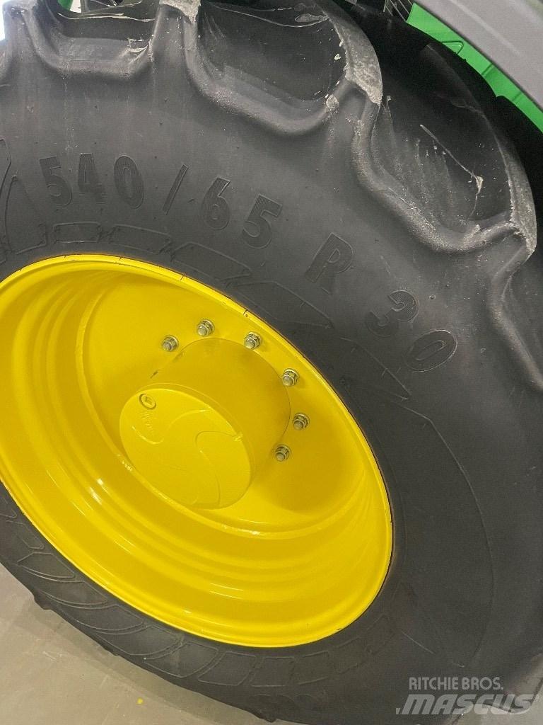 John Deere 6155R Traktoriai