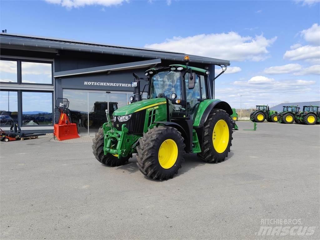 John Deere 6100M Traktoriai