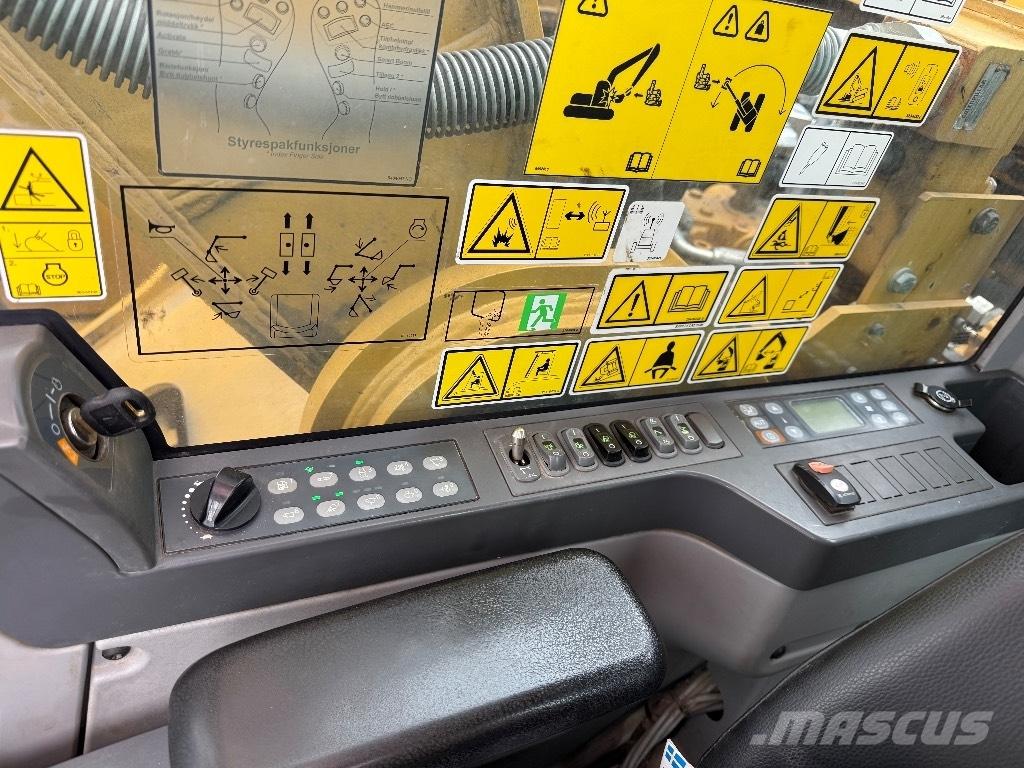 CAT 330 FL Vikšriniai ekskavatoriai