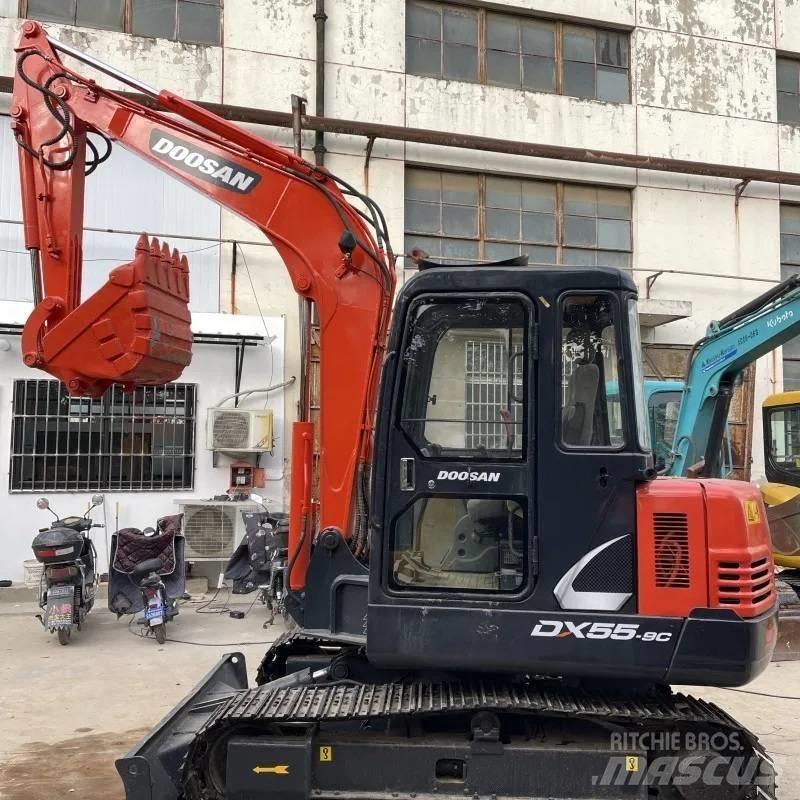 Doosan DX55-9C Vikšriniai ekskavatoriai