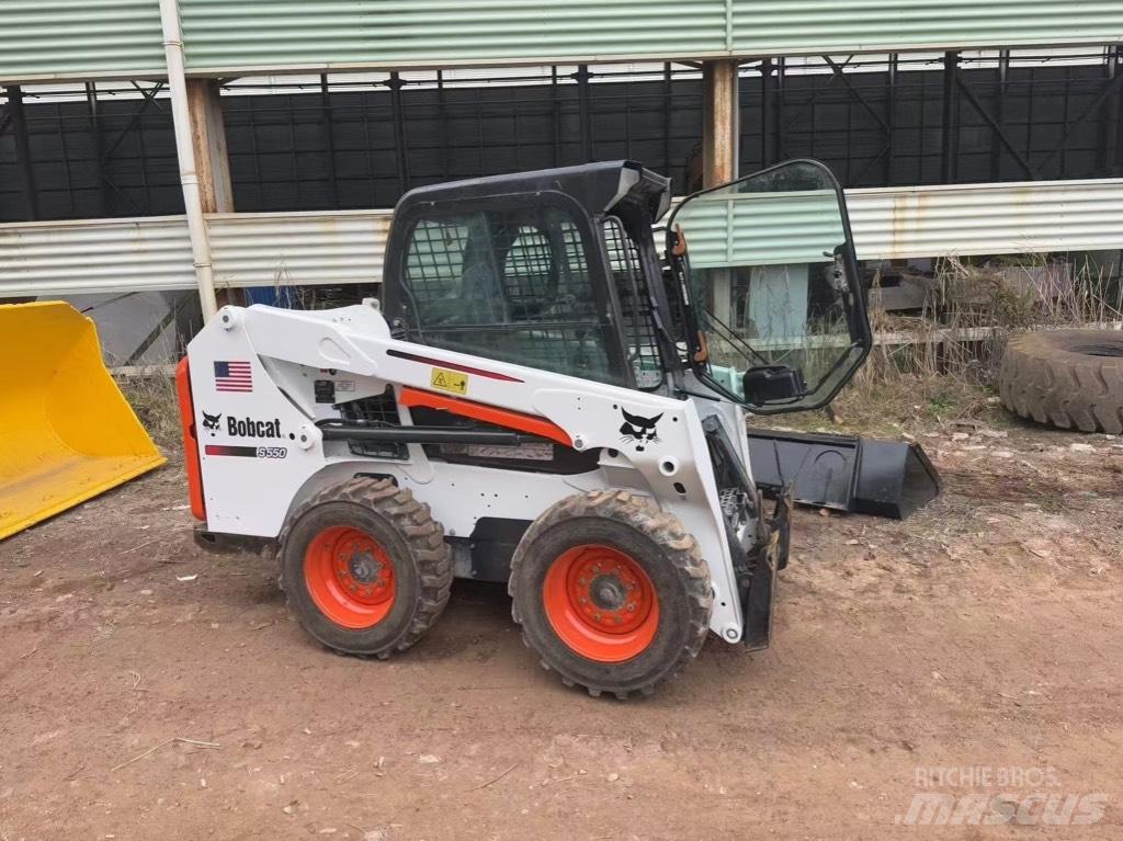 Bobcat S 550 Krautuvai su šoniniu pasukimu