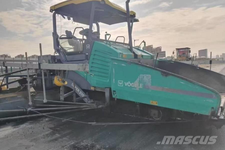Vögele 2100-3 Asfalto klotuvai