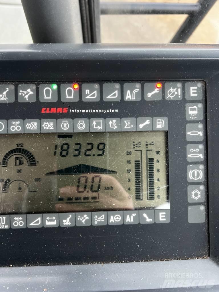 CLAAS Jaguar 850 Pašarų kombainai