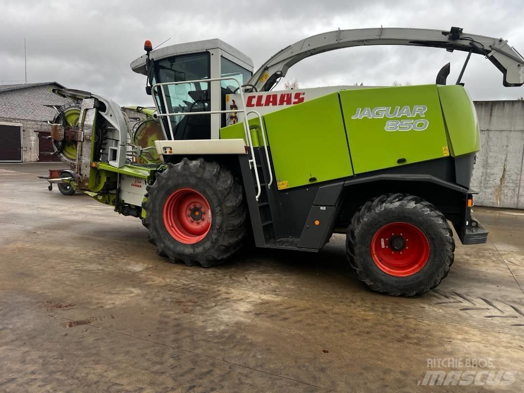 CLAAS Jaguar 850 Pašarų kombainai