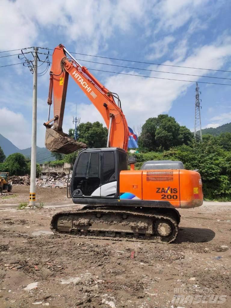 Hitachi EX 200-5 Vikšriniai ekskavatoriai