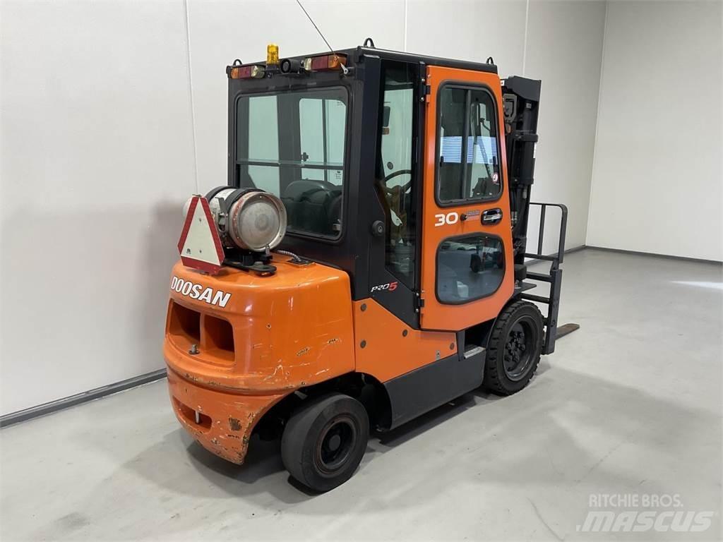 Doosan G30E-5 LPG (dujiniai) krautuvai