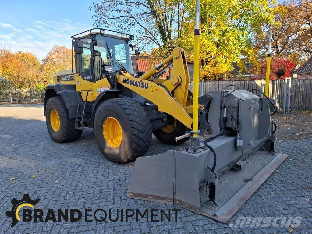 Komatsu WA270-7 Naudoti ratiniai krautuvai