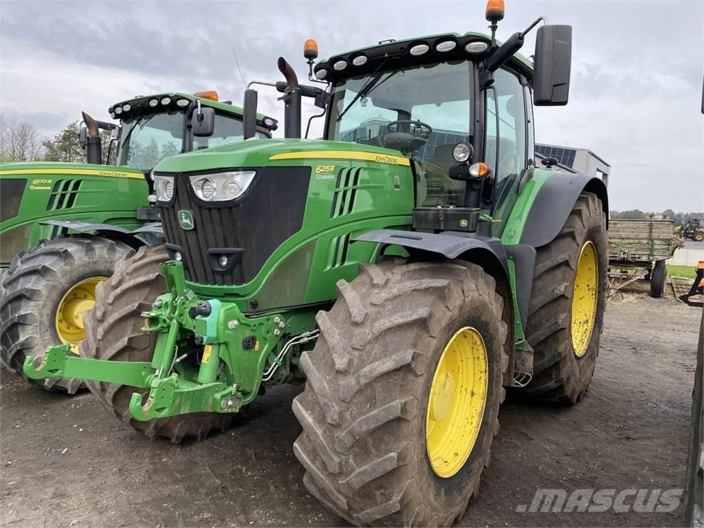 John Deere 6215R Traktoriai
