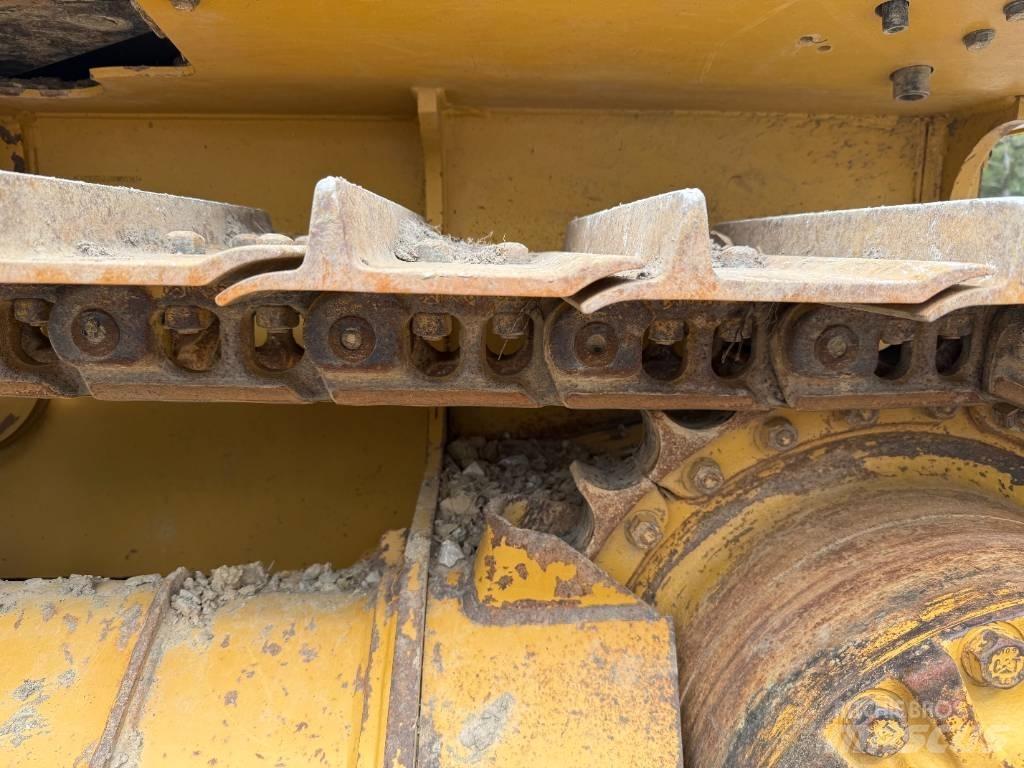 CAT D3 Vikšriniai buldozeriai